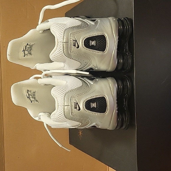 Super Rare Mens Nike Shox Turbo 3.2 SL White/ Black - Picture 4 of 8